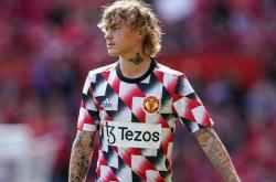 开云体育登录-包含法国新秀大放异彩！巴黎青训中场跻身一线队的词条