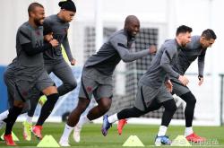 开云体育APP下载-RB莱比锡主场击败对手，领跑积分榜的简单介绍