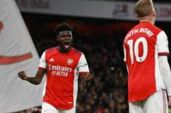 开云体育官方网站-蓝黑对抗：南安普顿挑战AC米兰，期待晋级下一轮的简单介绍