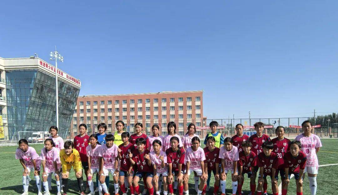 中国女足展现团结合作精神，实力强悍备战国际赛场的简单介绍