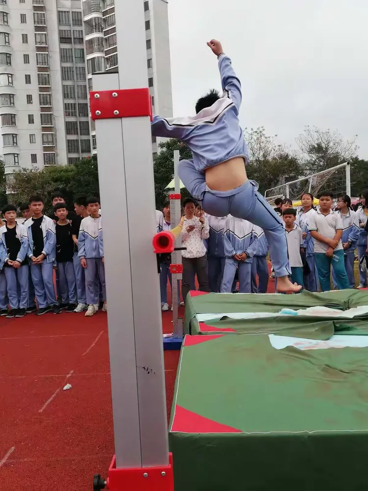 争夺胜利的激烈斗争,让球员们尽展风采的简单介绍 争夺胜利的激烈斗争,让球员们尽展风采的简单介绍