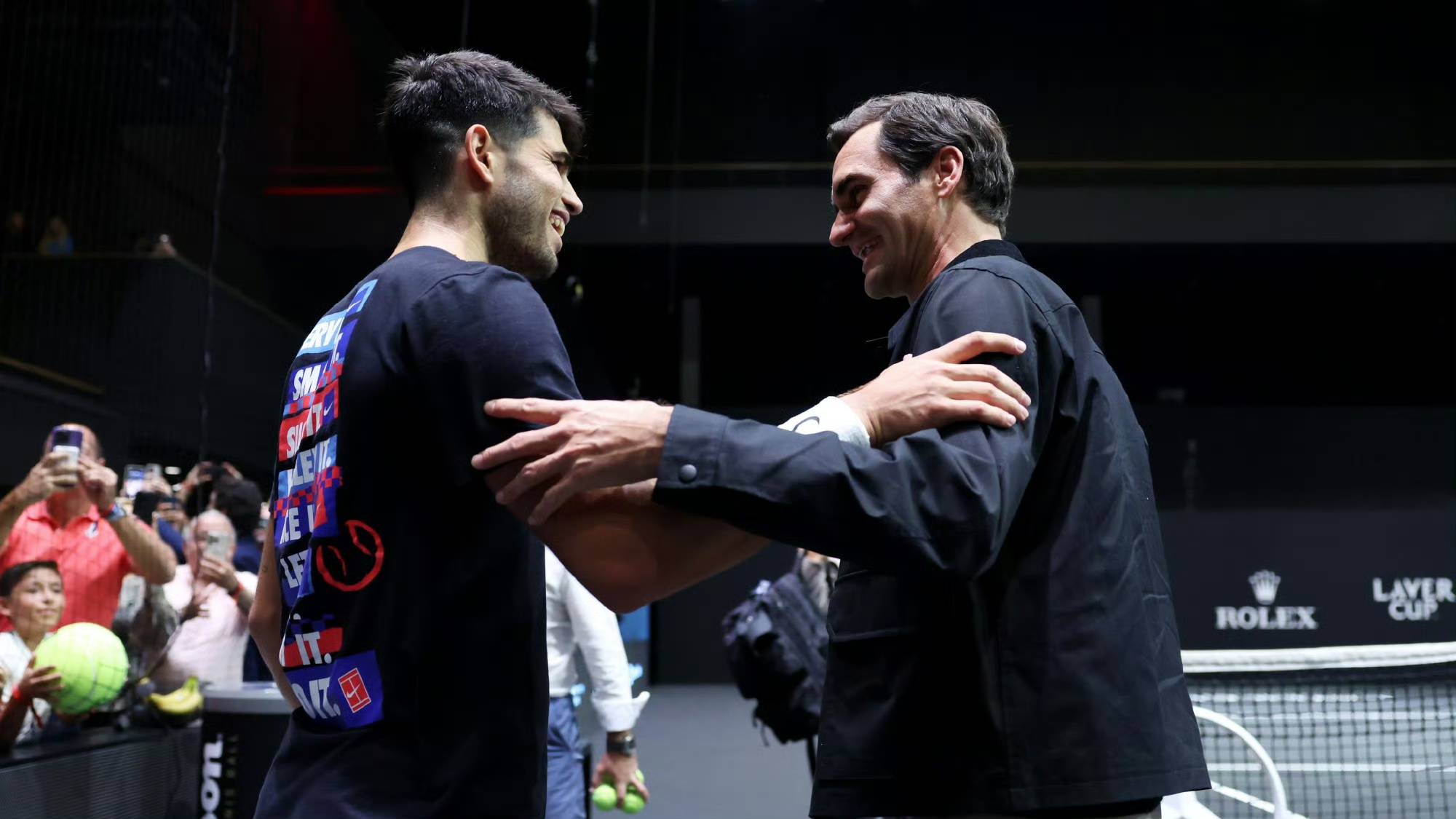 世界网球队翻盘T1，费德勒三分雨点燃全场顶尖较量总决赛，强势挺进下一轮的简单介绍